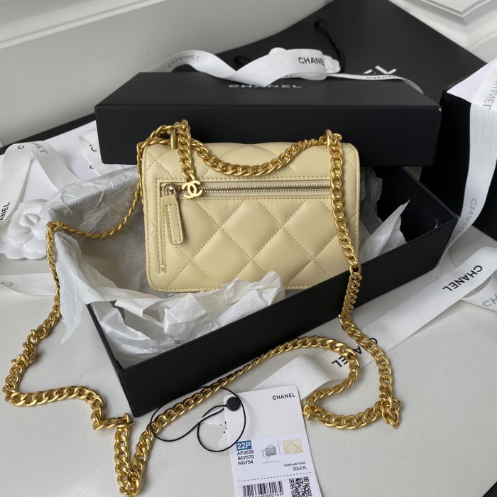  Handbag  Chanel AP2635  size 11x15.5x4.5 cm