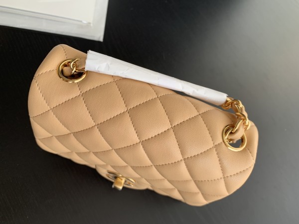  Handbag   Chanel 1115  size 17 cm 