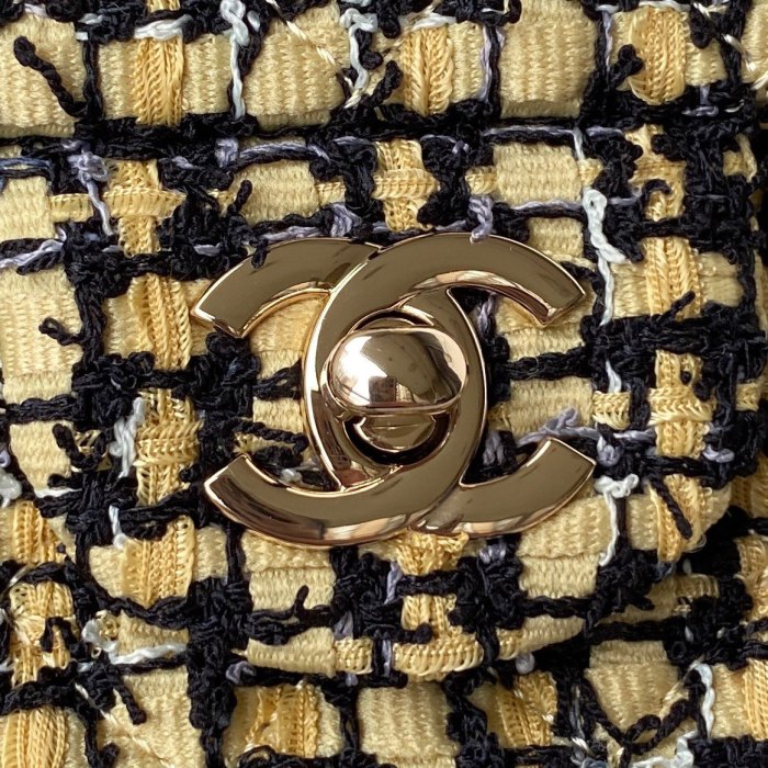 Handbag   Chanel   size  20 cm