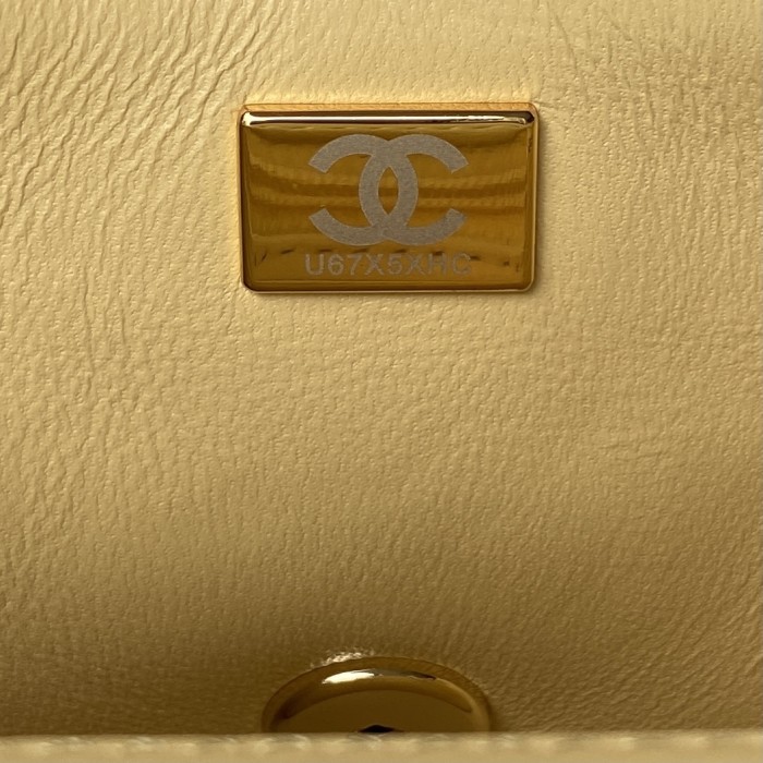 Handbag   Chanel   size  20 cm