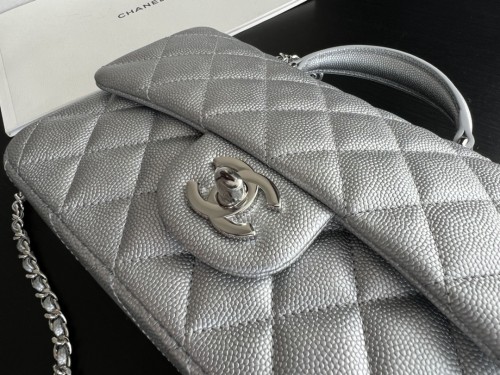  Handbag   Chanel AS2431  size  20cmx13cmx9 cm