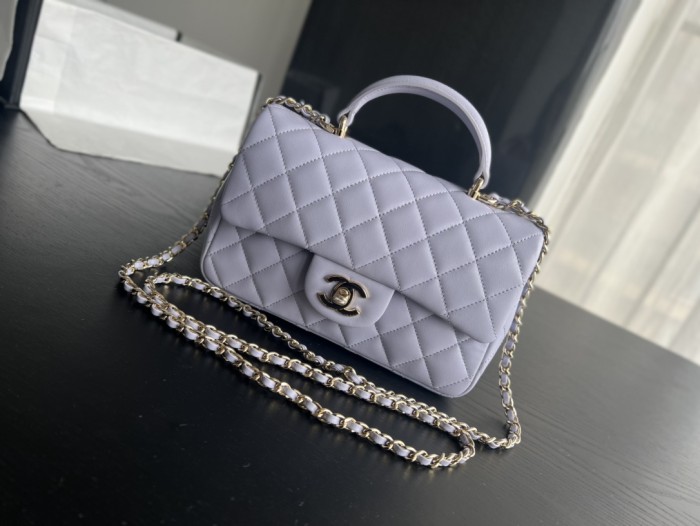  Handbag   Chanel  AS2431 size 20cmx13cmx9 cm