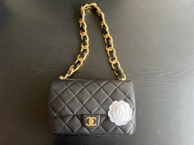  Handbag  Chanel  3215  size  27 cm