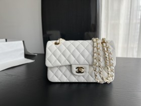  Handbag  Chanel  size  23 cm