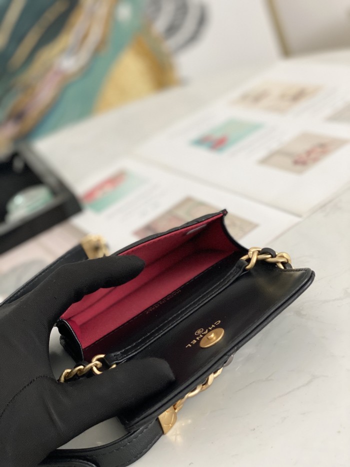  Handbag  Chanel  81166 size  12 8.5 2.5 cm