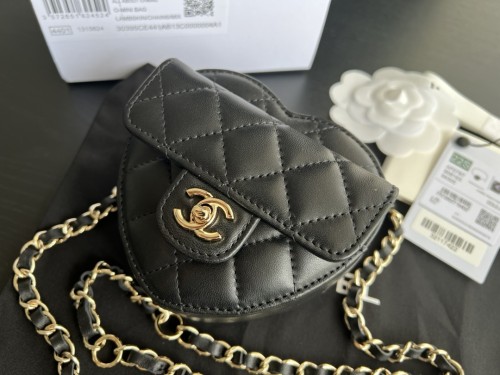  Handbag   Chanel   size  11 cm