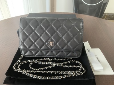  Handbag   Chanel  size 19 cm