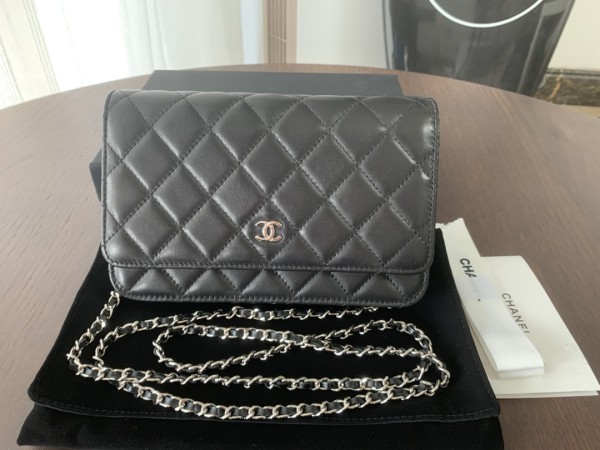  Handbag   Chanel  size 19 cm