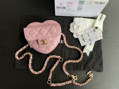 Handbag   Chanel  size  11 cm