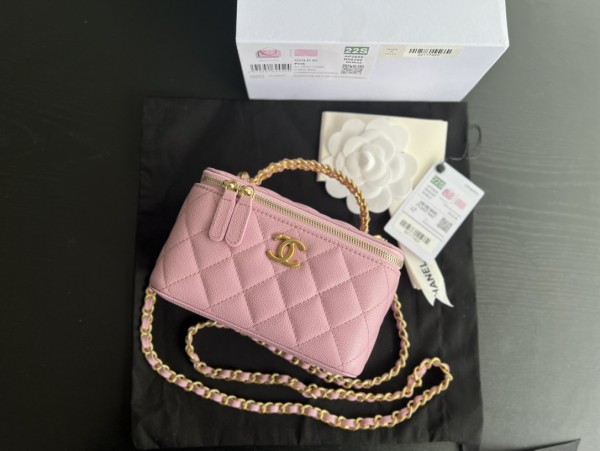  Handbag   Chanel  AP2805  size  17cmx9.5cmx8 cm