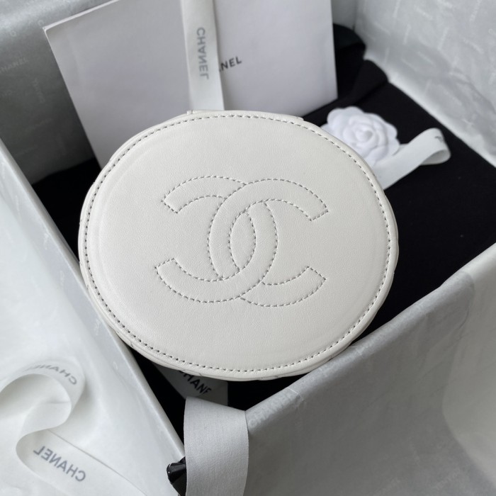 Handbag   Chanel  AP2730  size  13.5*13.5x11.5 cm