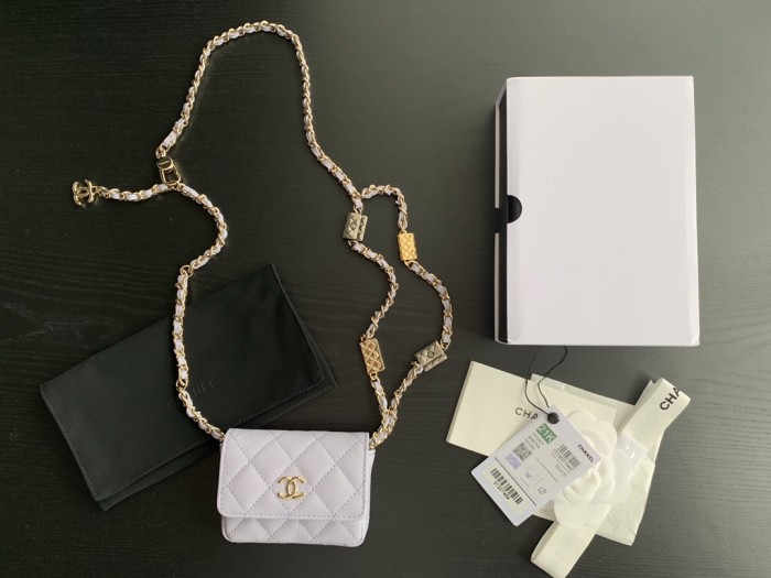  Handbag  Chanel  2444  size 10cmx7.5cmx2 cm 