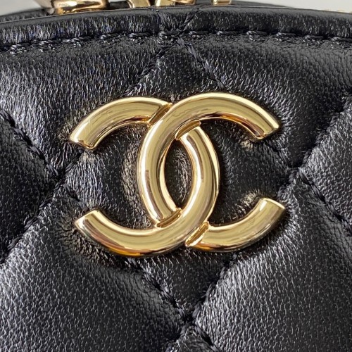  Handbag  Chanel  AP2731  size  9.5*13x5.5 cm
