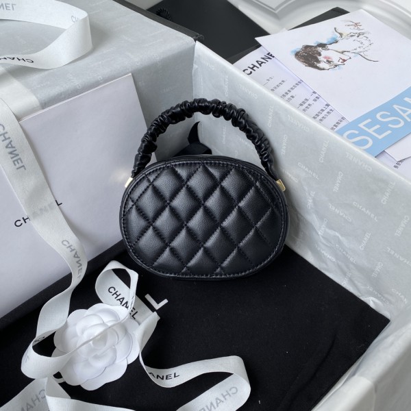  Handbag  Chanel  AP2731  size  9.5*13x5.5 cm