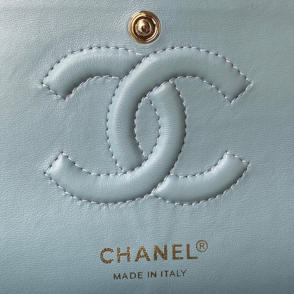 Handbag   Chanel  size 25 cm