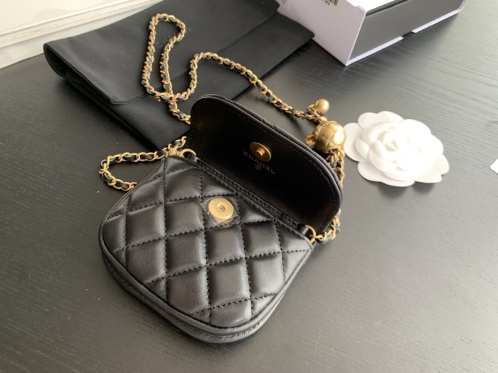  Handbag  Chanel  1461  size  10cmx9 cm 