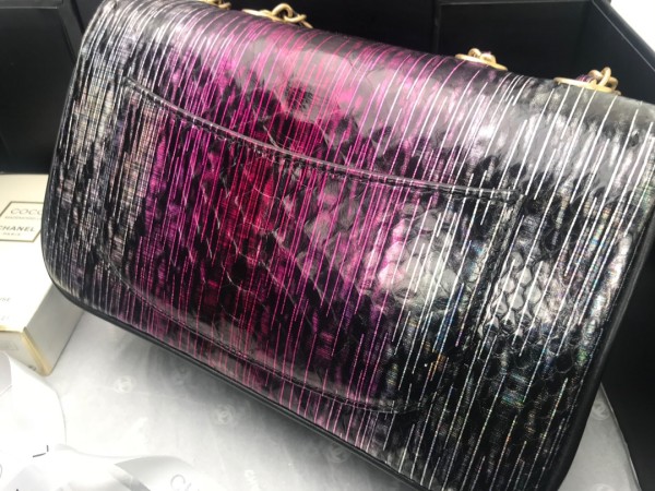  Handbag  Chanel  size  24.5cm*15.5cm*8.5 cm