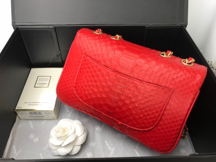 Handbag   Chanel  size  24.5cm*15.5cm*8.5 cm