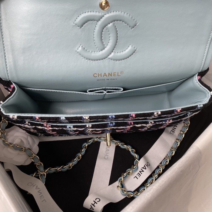 Handbag   Chanel  size 25 cm