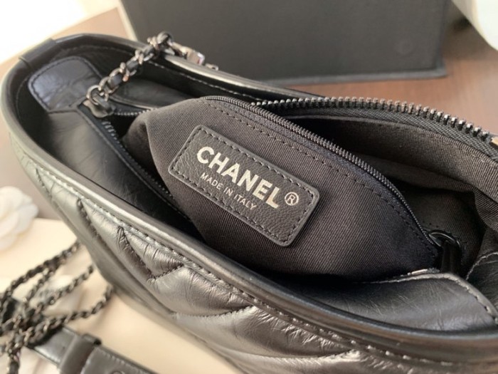  Handbag  Chanel A91810  size  20 cm