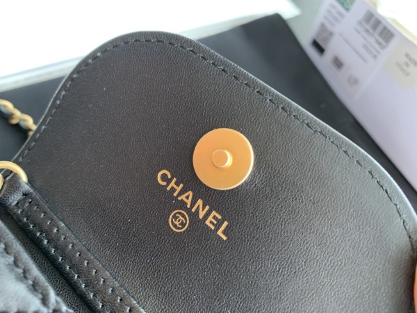  Handbag  Chanel  1461  size  10cmx9 cm 