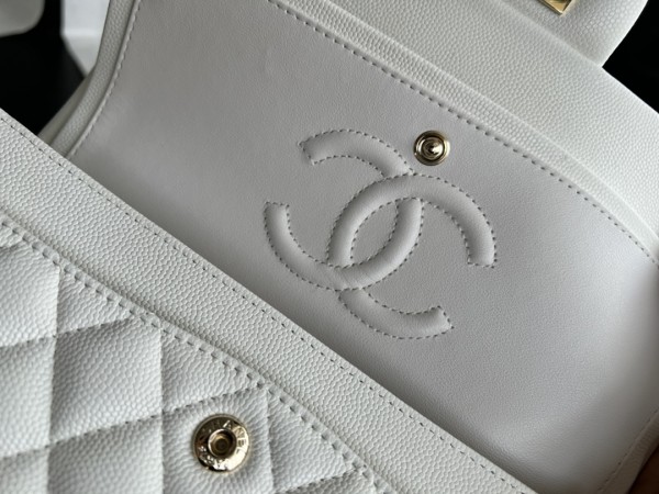  Handbag  Chanel  size  23 cm