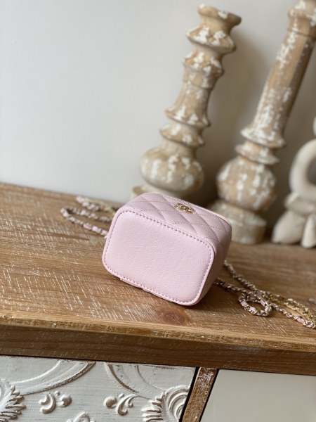 Handbag  Chanel  81186  size  10.5-8.5-7 cm