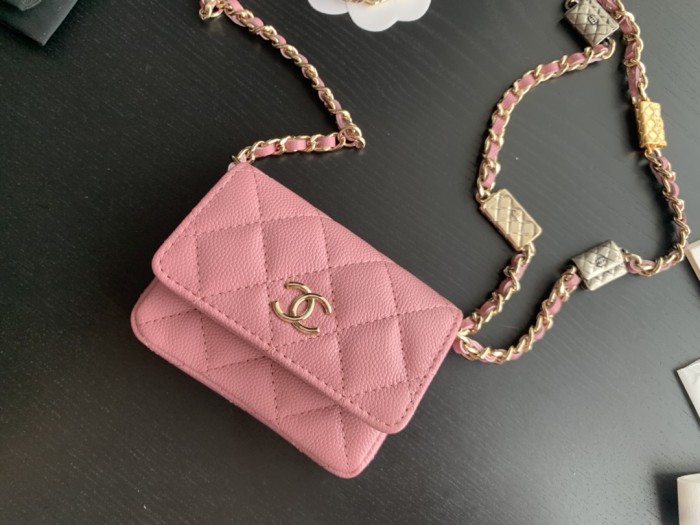  Handbag  Chanel 2444  size  10cmx7.5cmx2 cm 