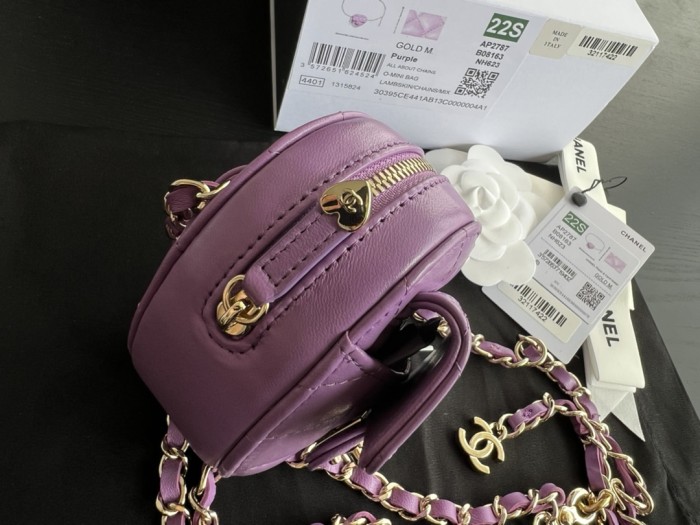 Handbag   Chanel  size  11 cm