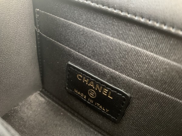 Handbag   Chanel  A81633  size 11cmx11cmx5 cm