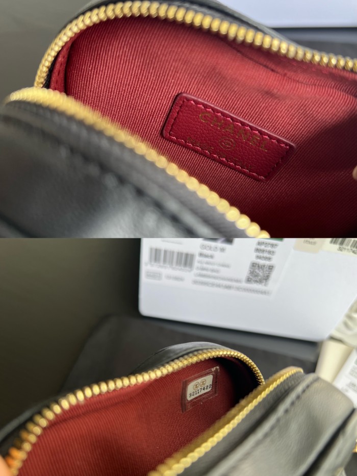  Handbag   Chanel   size  11 cm