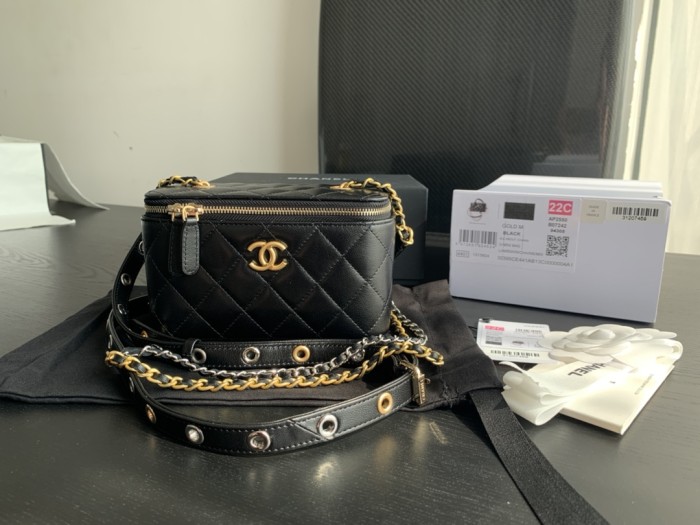 Handbag  Chanel  size  AP2550  size  10cmx17cmx8 cm