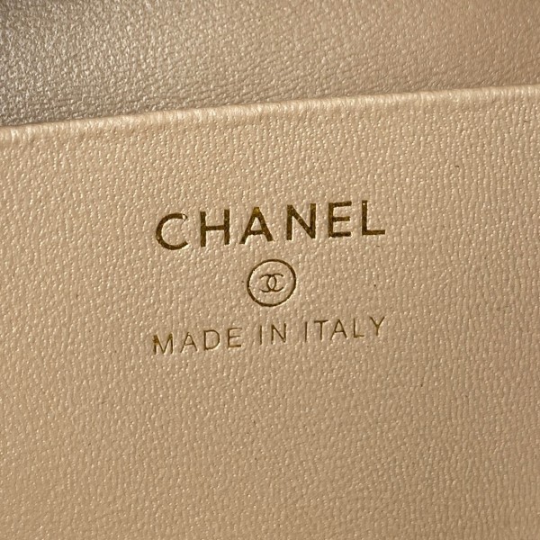  Handbag   Chanel  AP2731  size 9.5*13x5.5 cm 