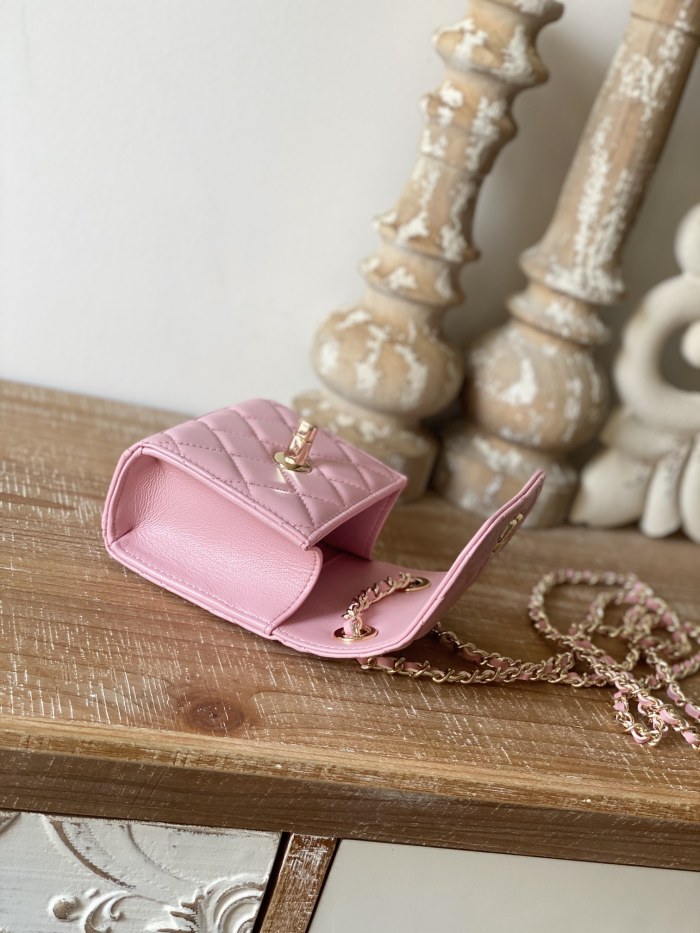  Handbag   Chanel 88631  size  11 11 5  cm