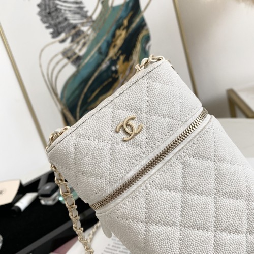Handbag   Chanel  AP2084  size  18*10.5*5 cm