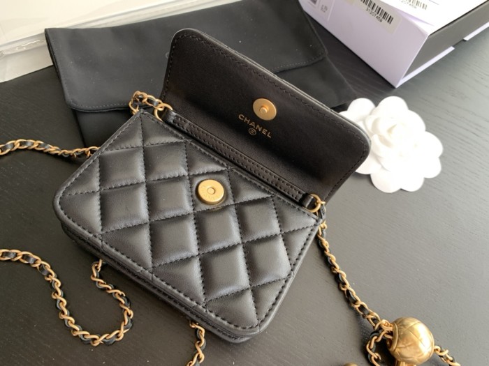 Handbag   Chanel 1465  size  12cmx9 cm