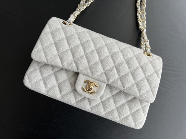 Handbag   Chanel  size  25 cm