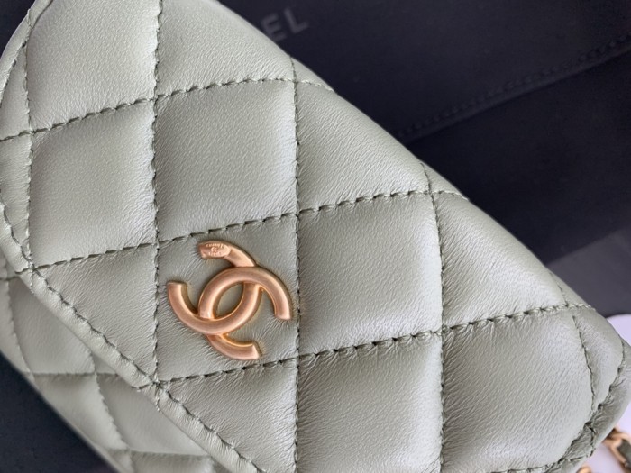  Handbag   Chanel 1461  size  10cmx9 cm 