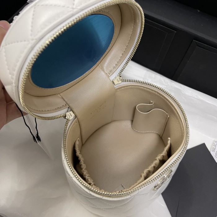 Handbag Chanel   size 13×13×11 cm 