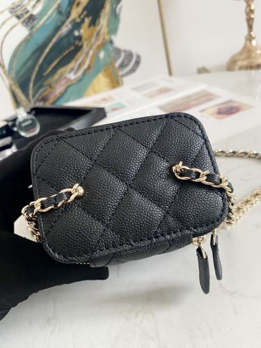 Handbag  Chanel 81186  size 10.5-8.5-7 cm