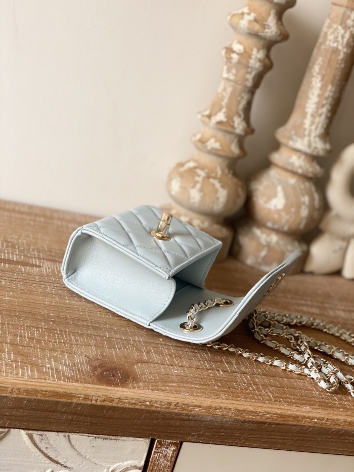 Handbag   Chanel  88631  size 11 11 5 cm