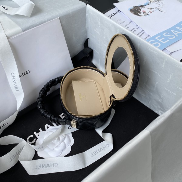  Handbag  Chanel  AP2731  size  9.5*13x5.5 cm