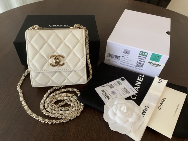 Handbag   Chanel A81633  size  11cmx11cmx5 cm