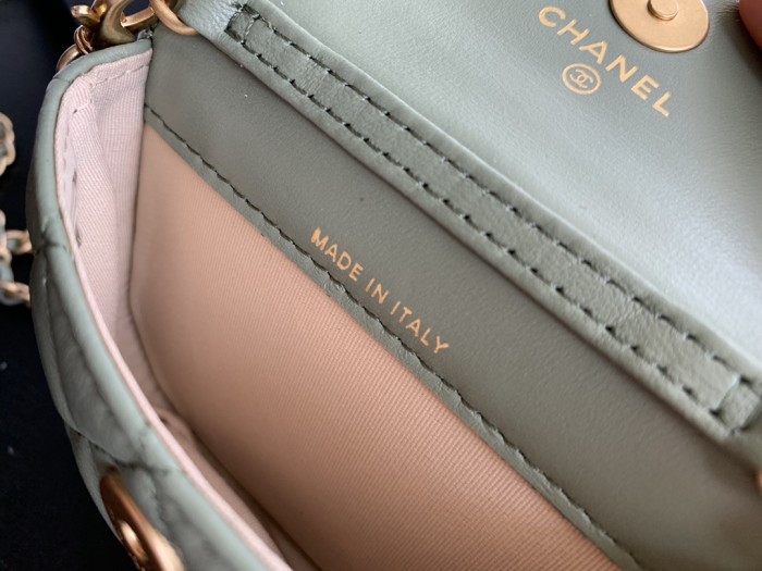  Handbag   Chanel 1461  size  10cmx9 cm 