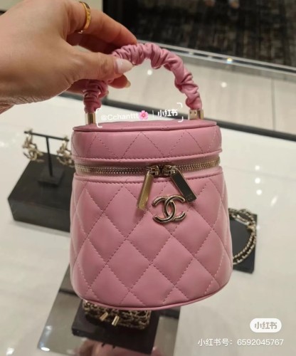 Handbag  Chanel  size 13×13×11 cm
