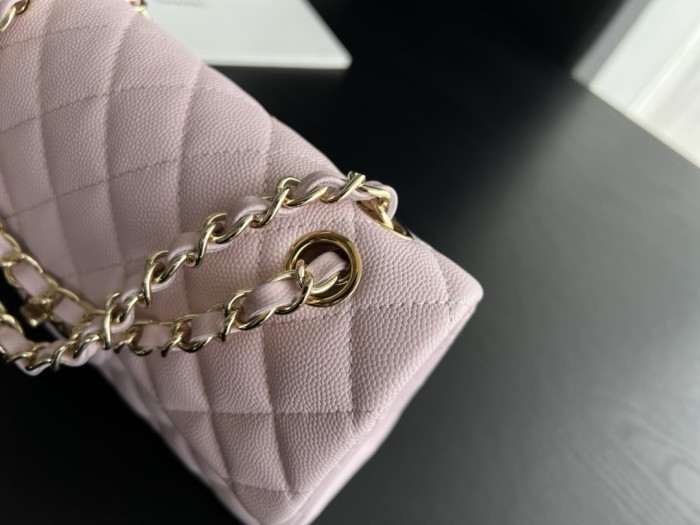 Handbag   Chanel  size  23 cm