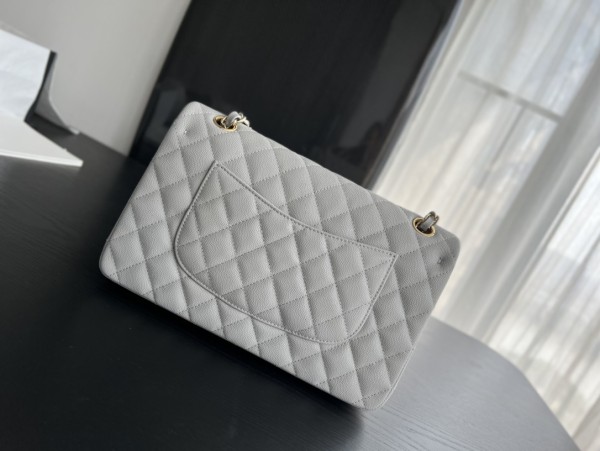 Handbag   Chanel  size  25 cm