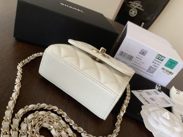 Handbag   Chanel A81633  size  11cmx11cmx5 cm
