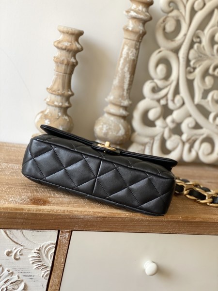  Handbag   Chanel  3215  size 18*27*8  cm