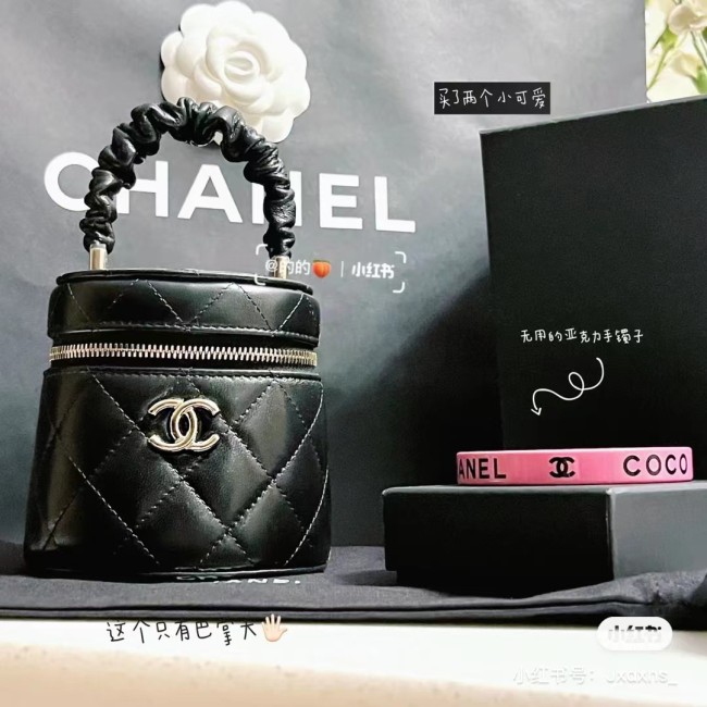 Handbag  Chanel  size 13×13×11 cm